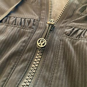 Meet your Posher, Posh